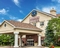 Comfort Suites Milwaukee Airport - Located close to the Milwaukee airport with ample parking.