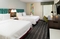 Hampton Inn Greensboro Airport - The standard room with 2 double beds