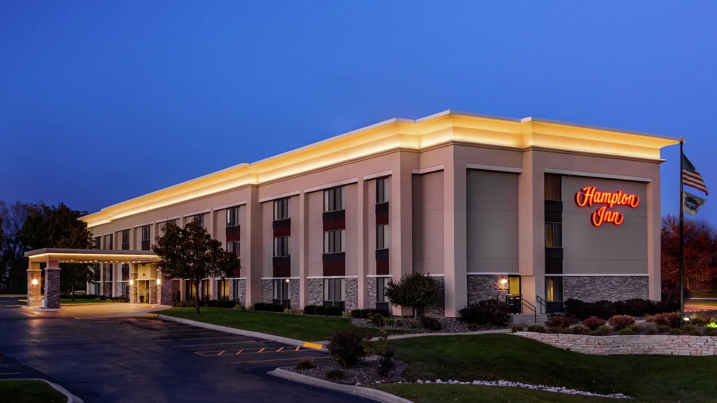 Hampton Inn Milwaukee Airport Milwaukee WI Hotels Airport Hotels With