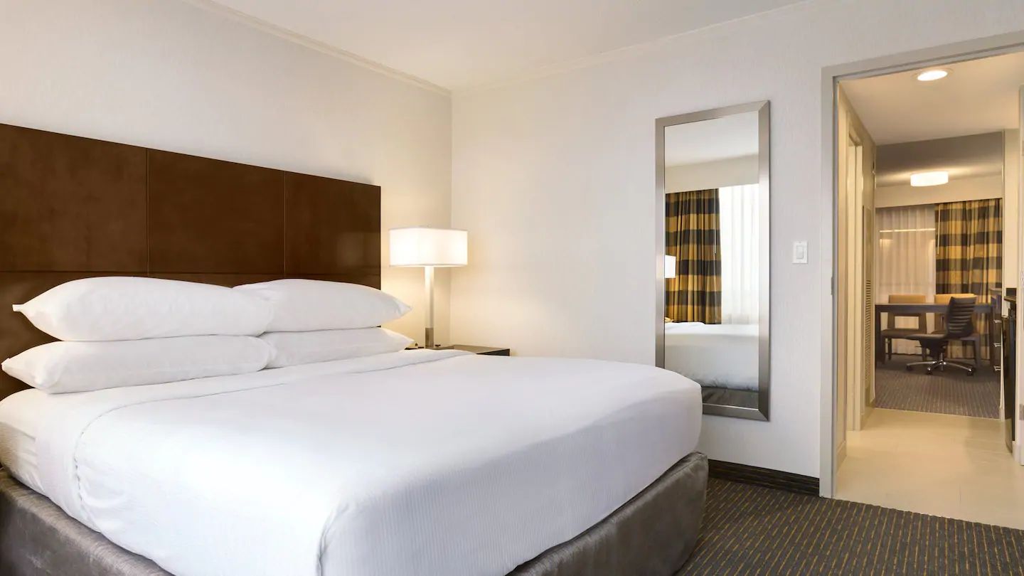 Embassy Suites By Hilton Baltimore At BWI Airport Linthicum Heights MD